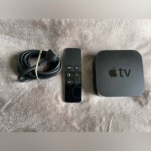 Apple TV  A1625 with Remote and power cable